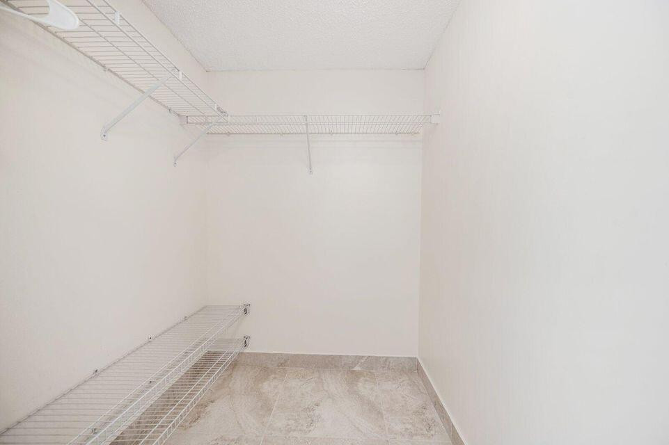 GRAND VIEW AT CRESTWOOD C - Residential Lease