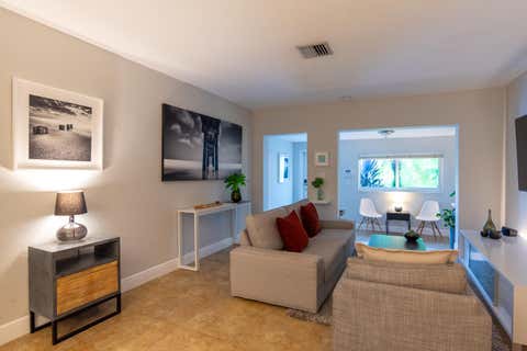 Tiny photo for 1401 NE 17th Way, Fort Lauderdale, FL 33304 (MLS # B26048391)