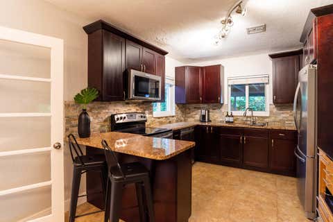 Tiny photo for 1401 NE 17th Way, Fort Lauderdale, FL 33304 (MLS # B26048391)
