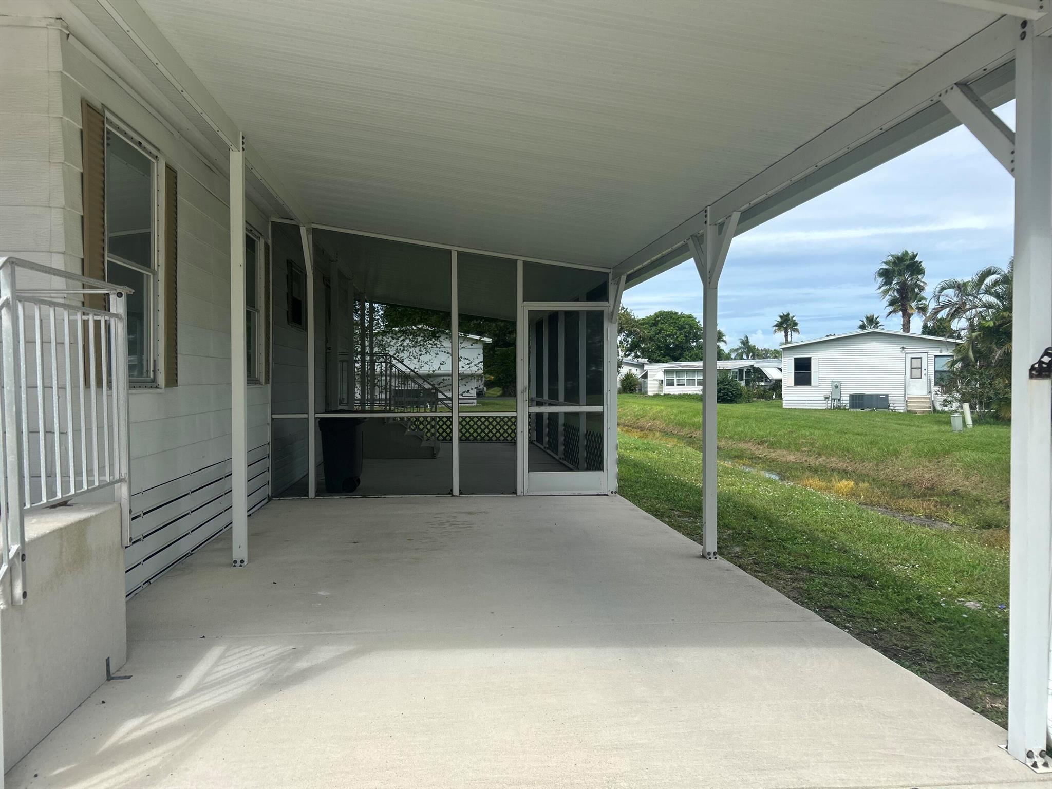 Spanish Lakes One Leaseho - Residential