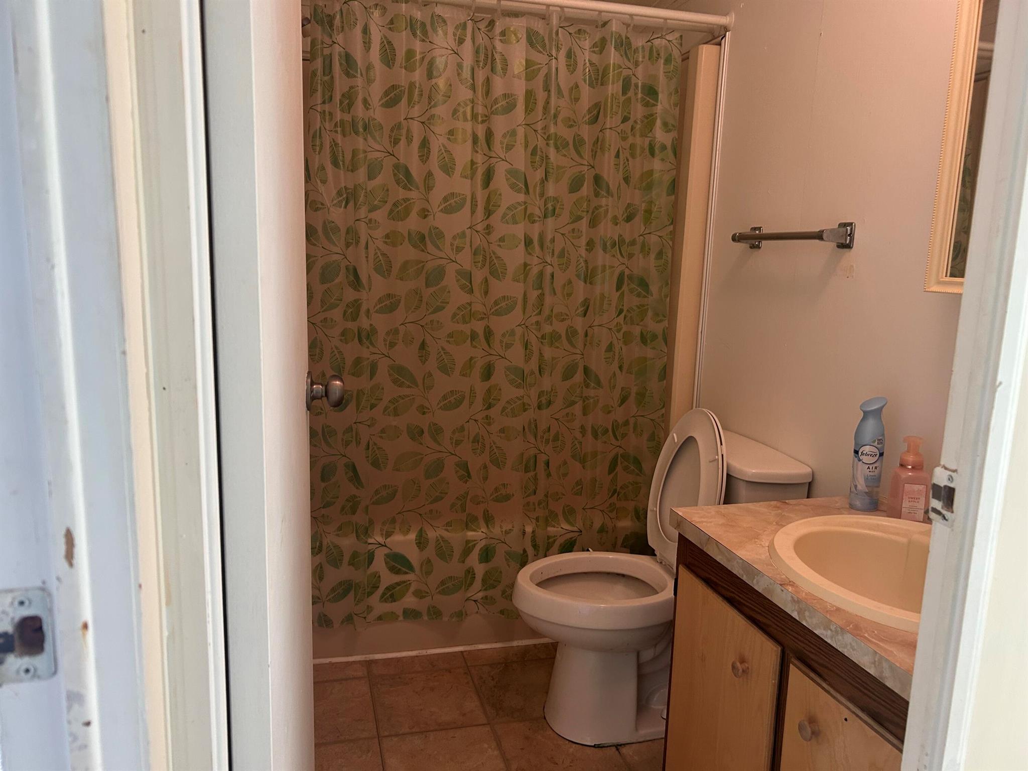 Spanish Lakes One Leaseho - Residential
