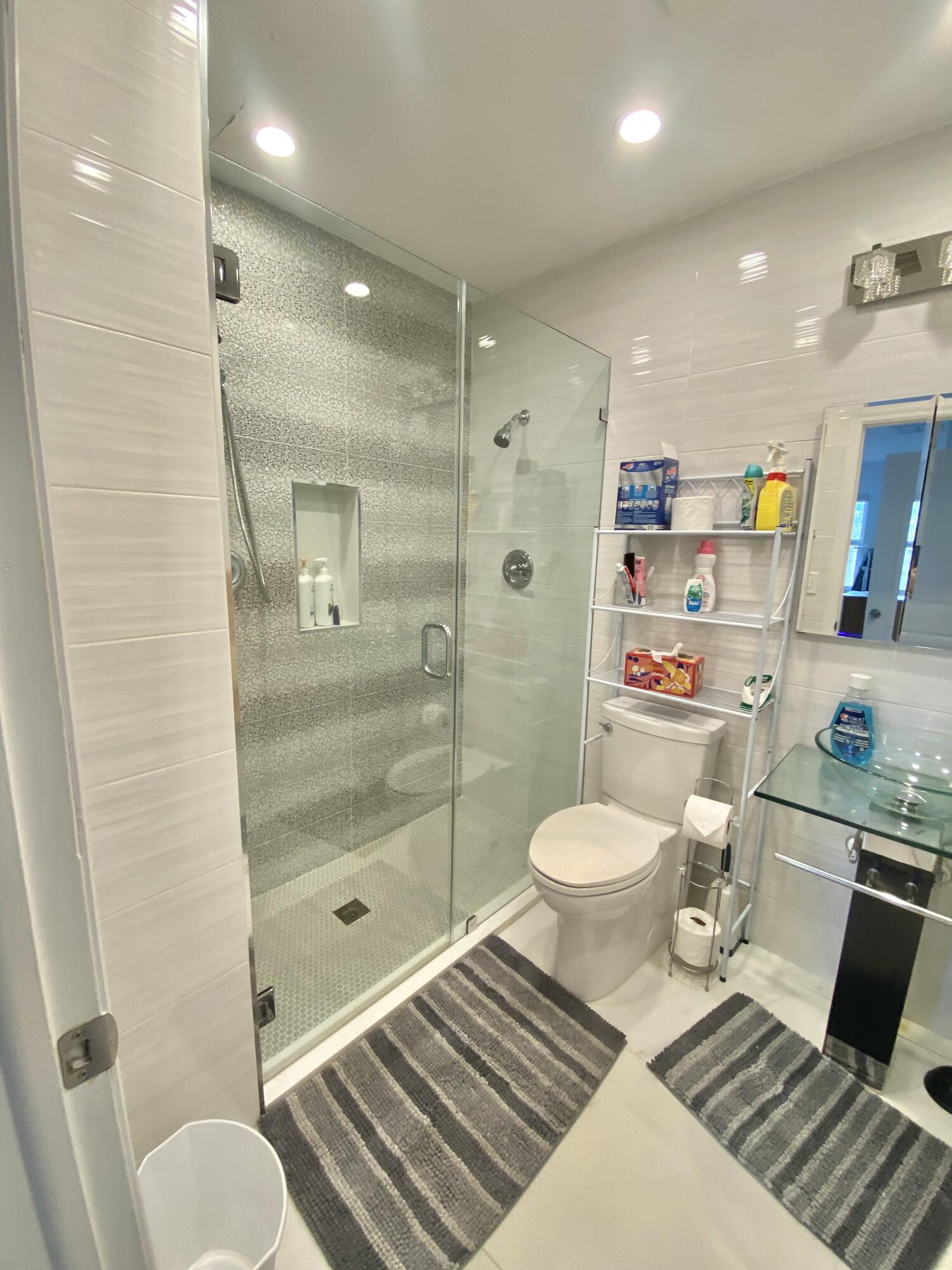 STRATFORD CONDO - Residential