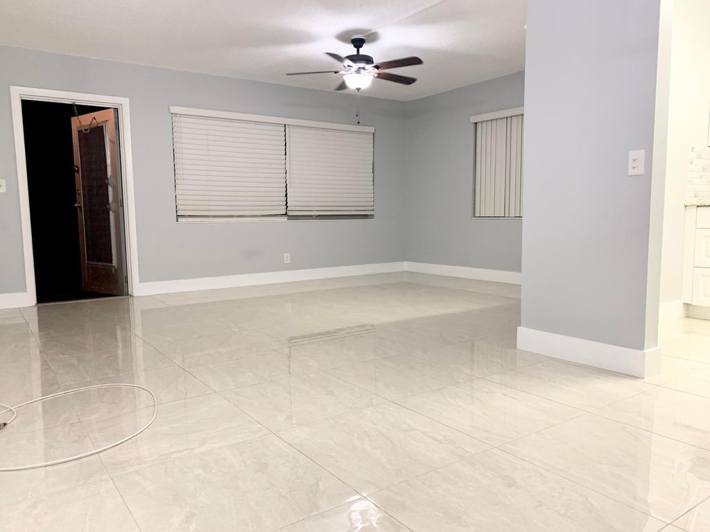 Photo of 200 Sheffield I, West Palm Beach, FL 33417 (MLS # R11143017)