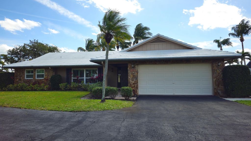 Photo of 4710 Palo Verde Drive, Boynton Beach, FL 33436 (MLS # R11064851)