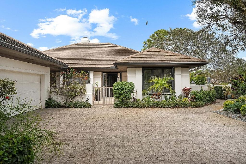 Photo of 6149 SE Oakmont Place, Stuart, FL 34997 (MLS # R11054101)