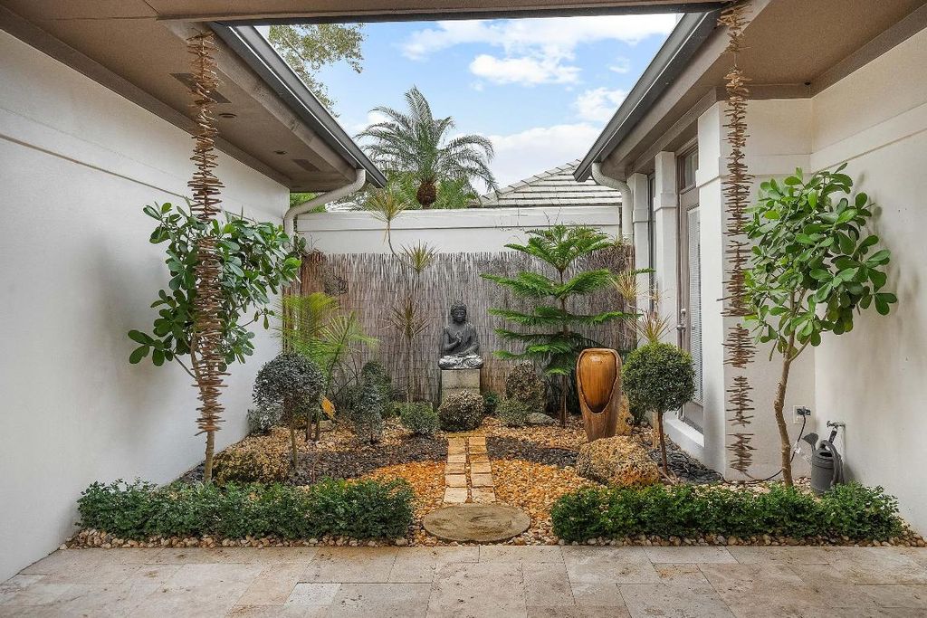 Photo of 6149 SE Oakmont Place, Stuart, FL 34997 (MLS # R11054101)