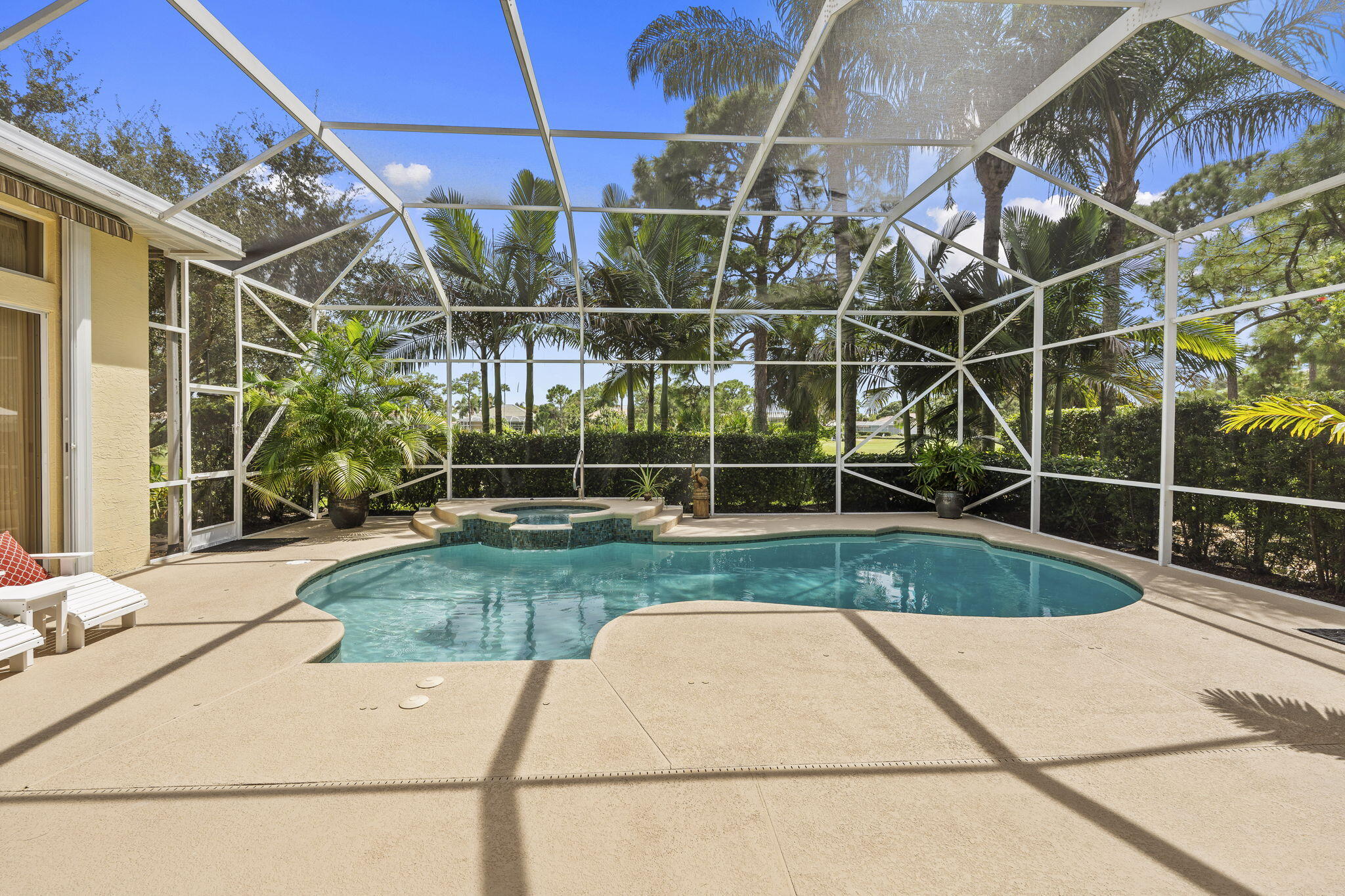 1682 SW FOXPOINT Trail