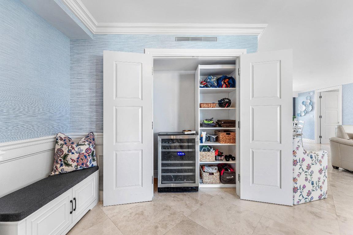 ADMIRALS WALK TOWER CONDO - Residential