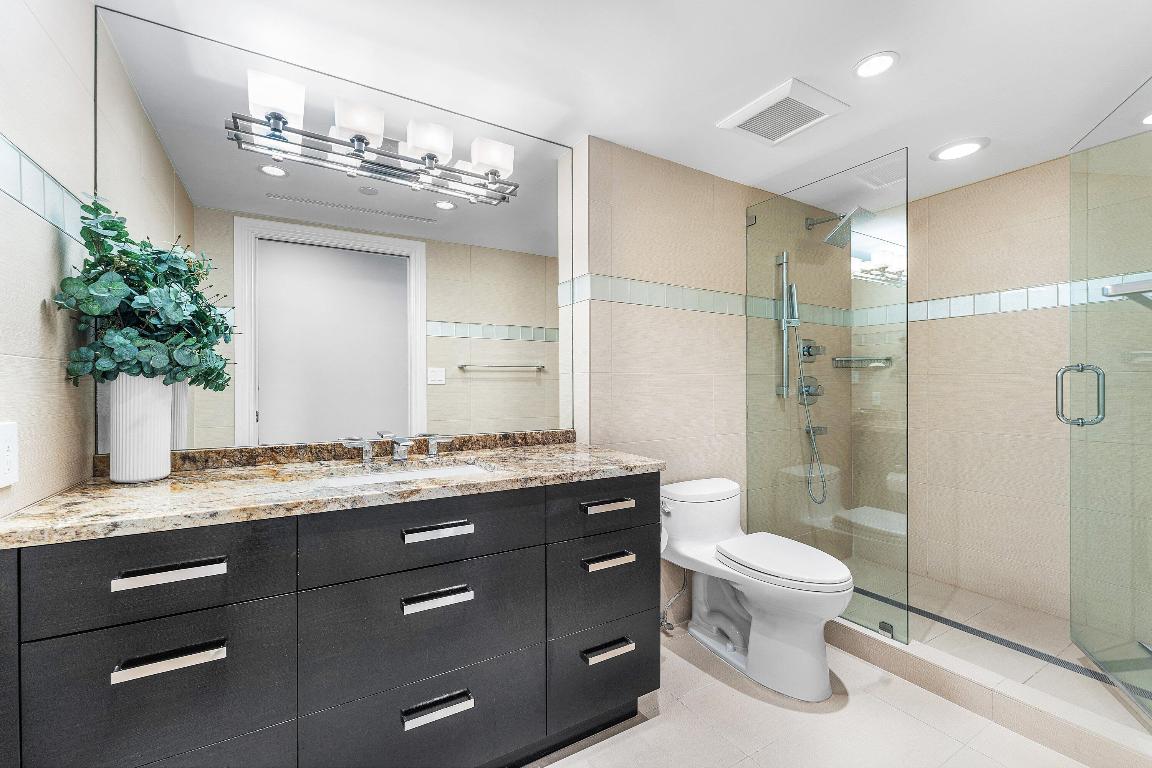 ADMIRALS WALK TOWER CONDO - Residential