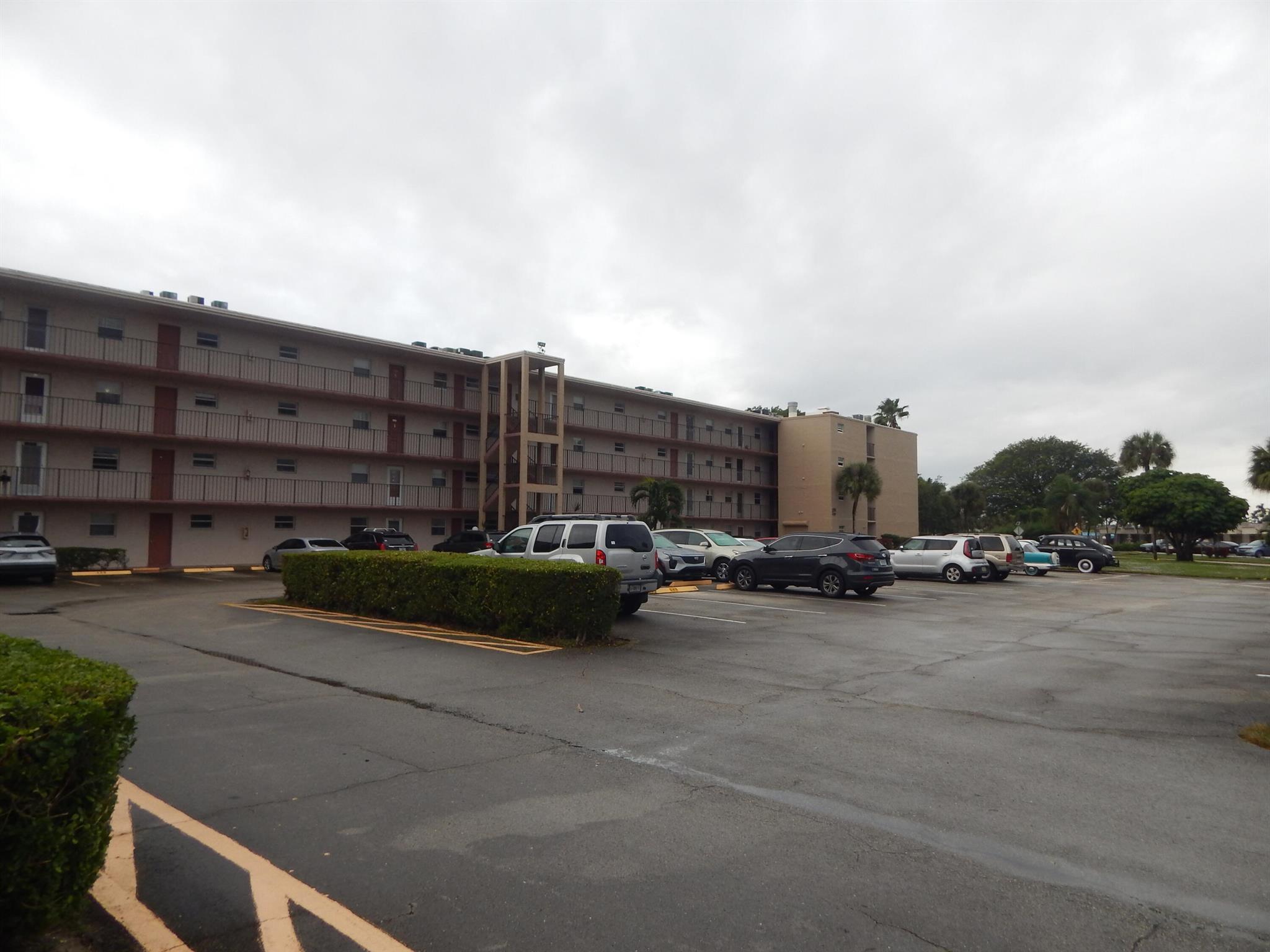 225 Bonnie Boulevard 204