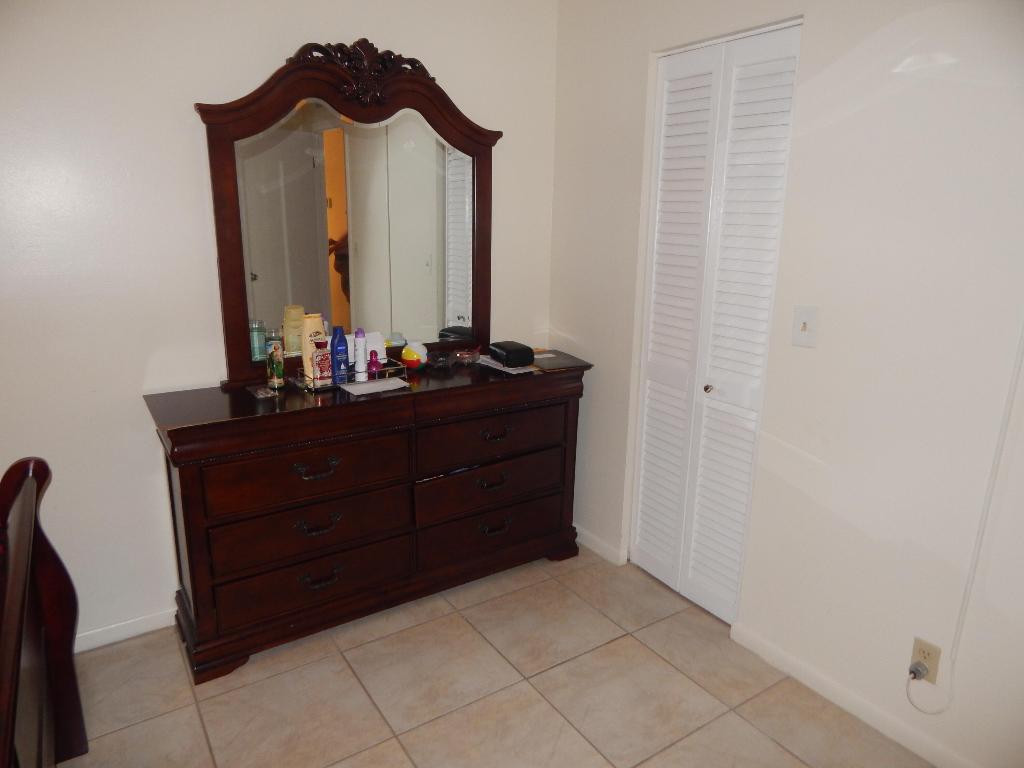 LAKESIDE VILLAGE CONDO 10 - Residential