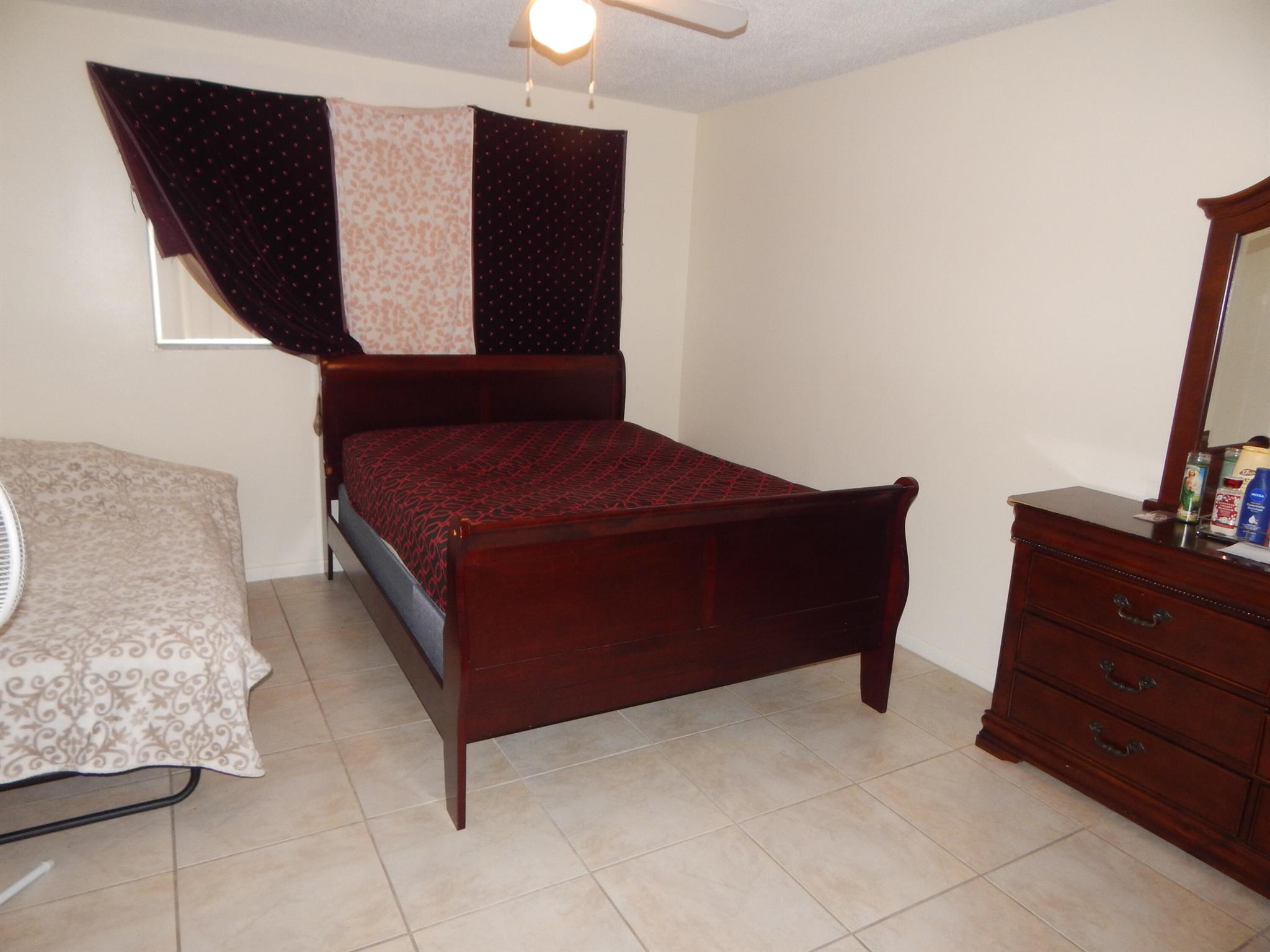 LAKESIDE VILLAGE CONDO 10 - Residential