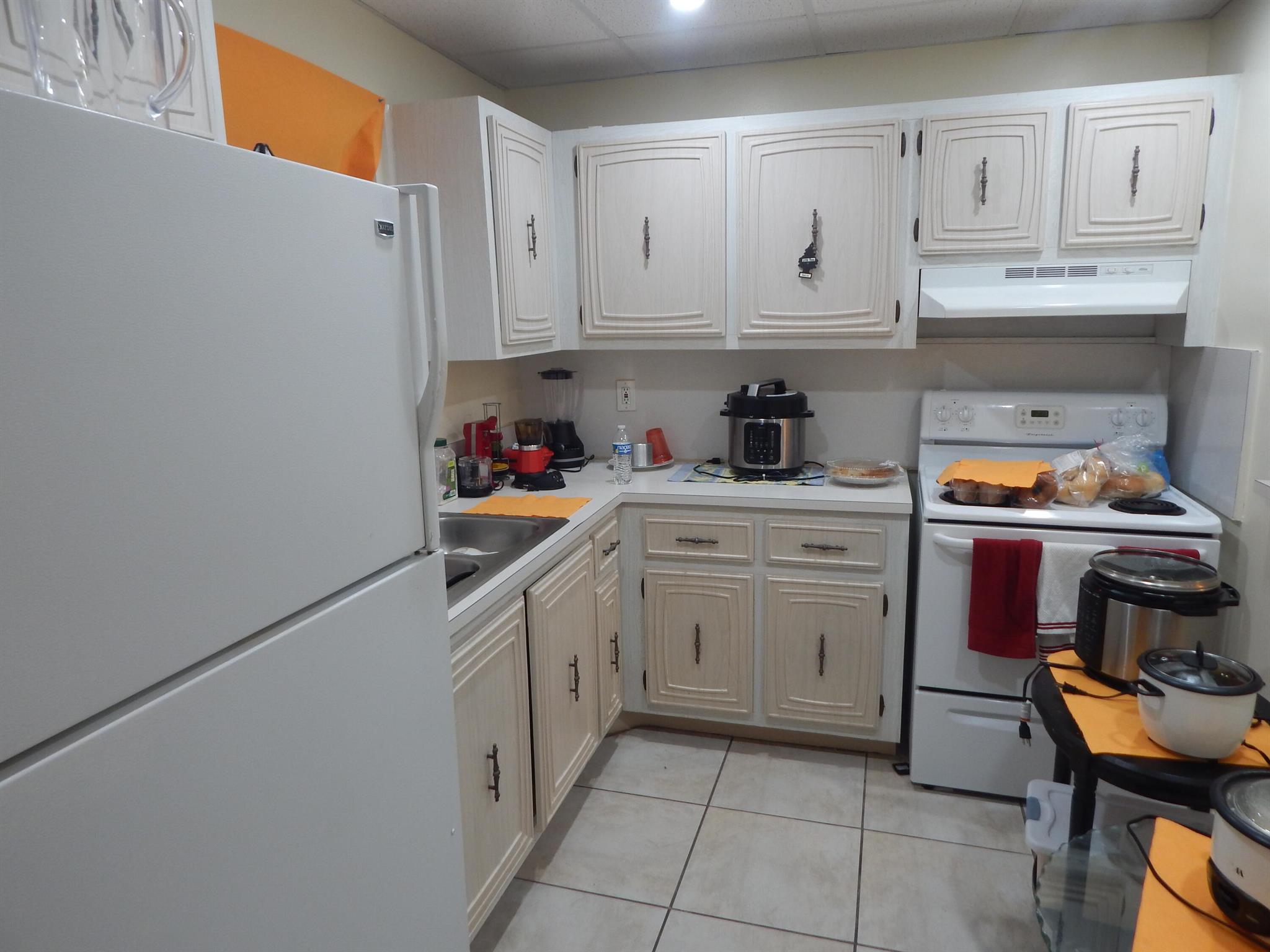 225 Bonnie Boulevard 204