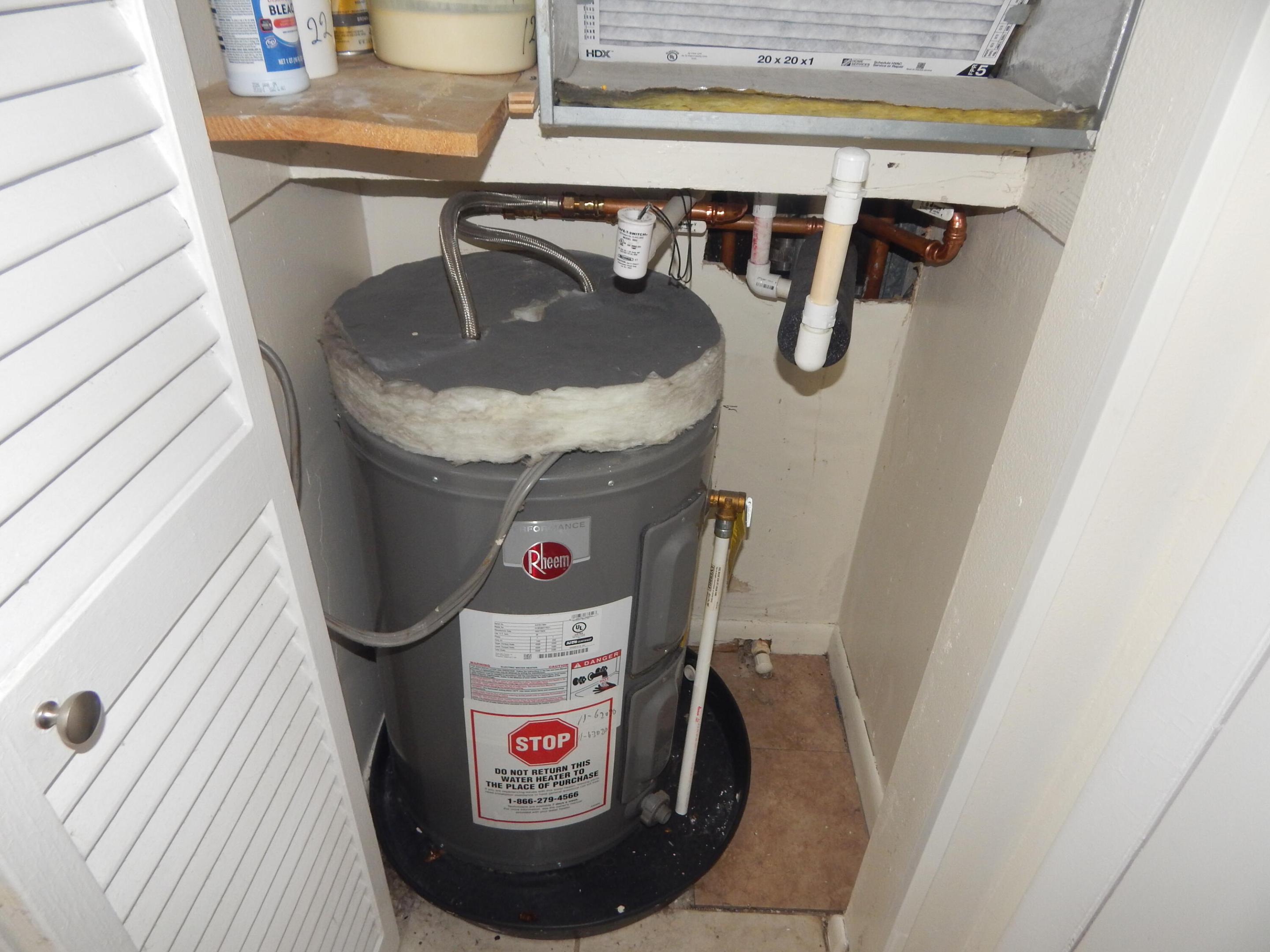 LAKESIDE VILLAGE CONDO 10 - Residential