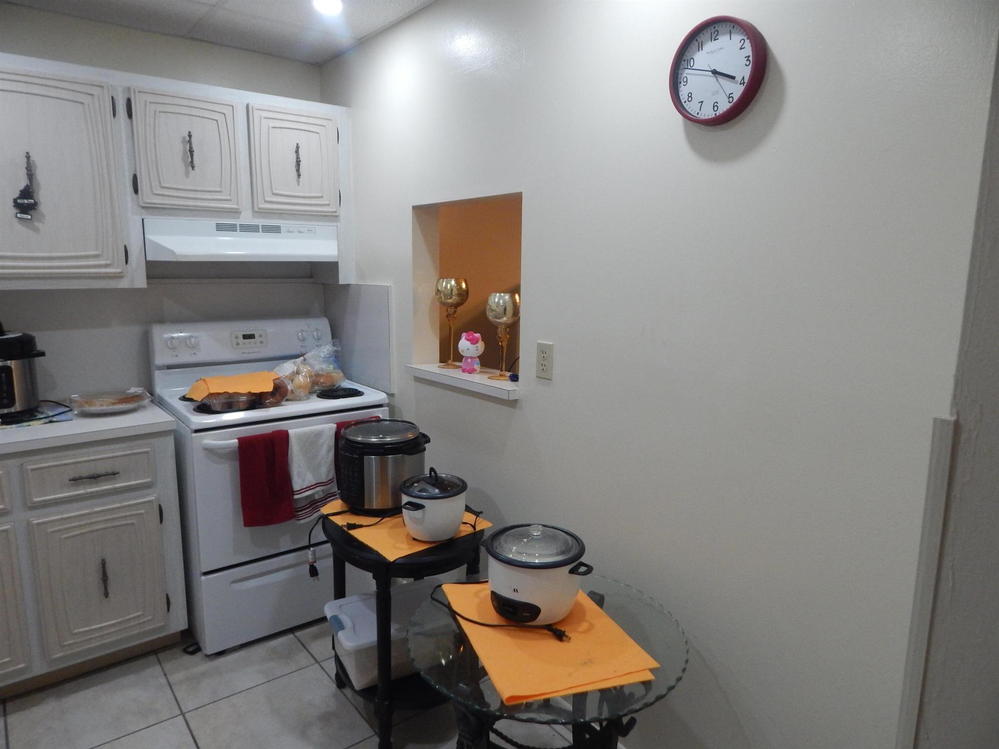 225 Bonnie Boulevard 204