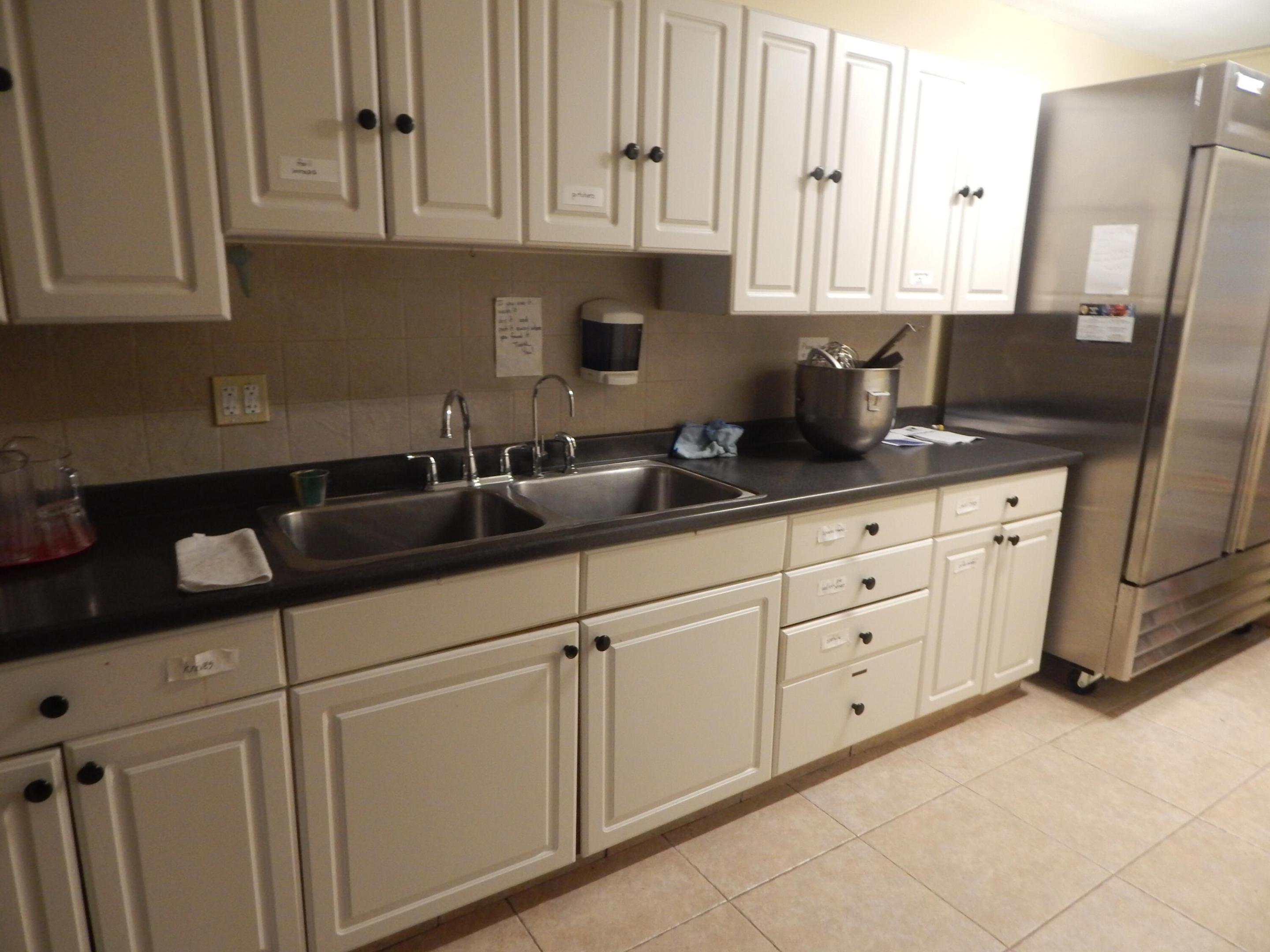 LAKESIDE VILLAGE CONDO 10 - Residential