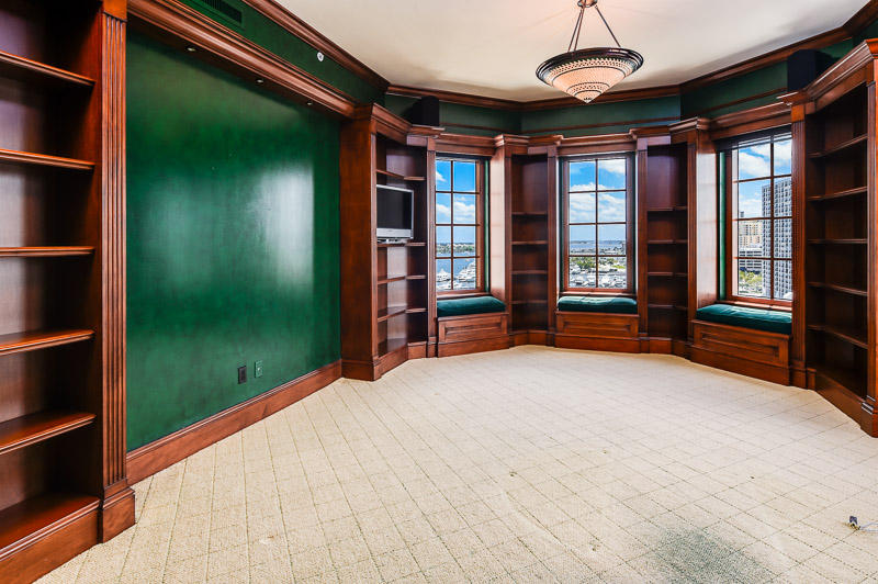 ONE WATERMARK PLACE OF TH - Residential