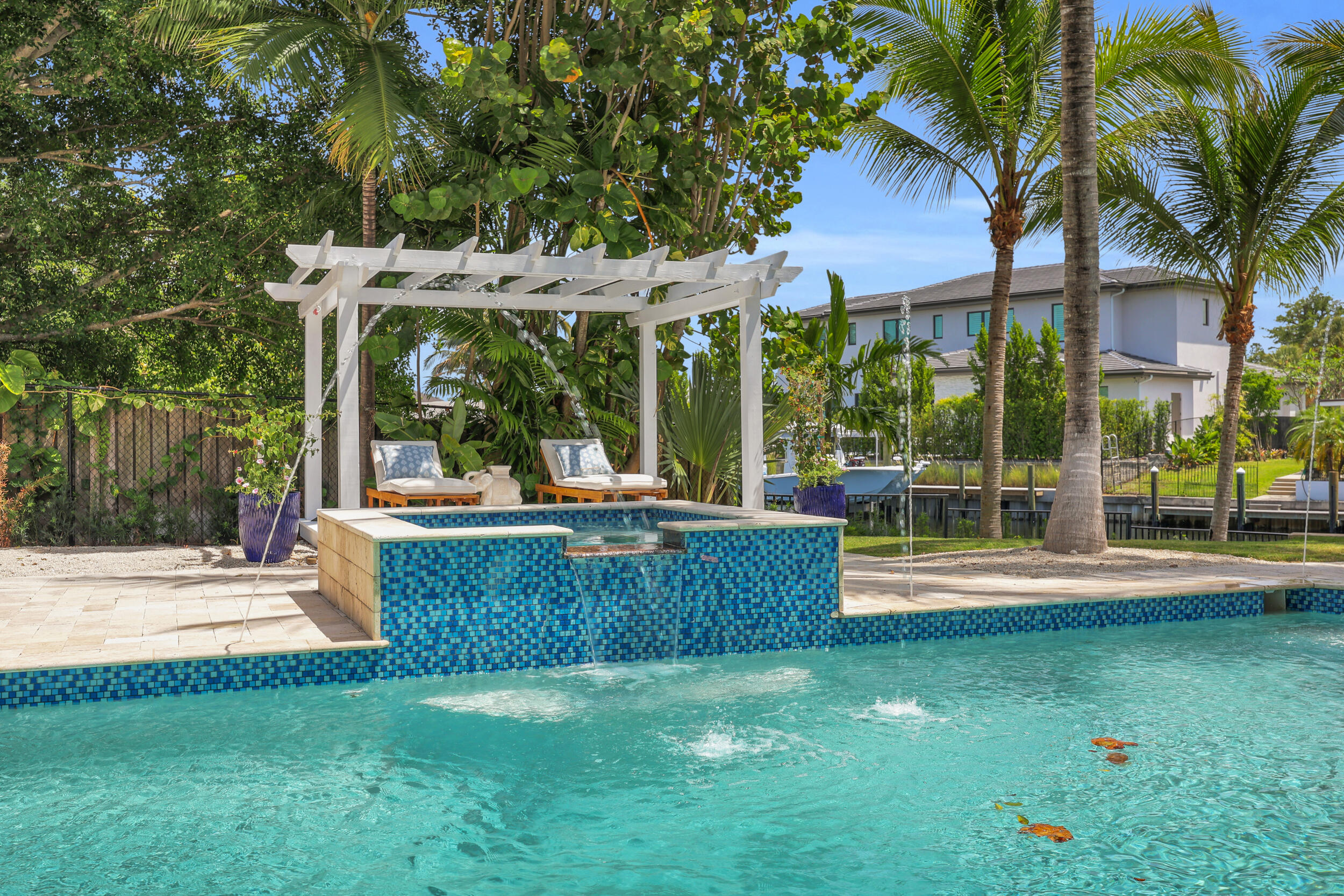 PARADISE PORT - Residential