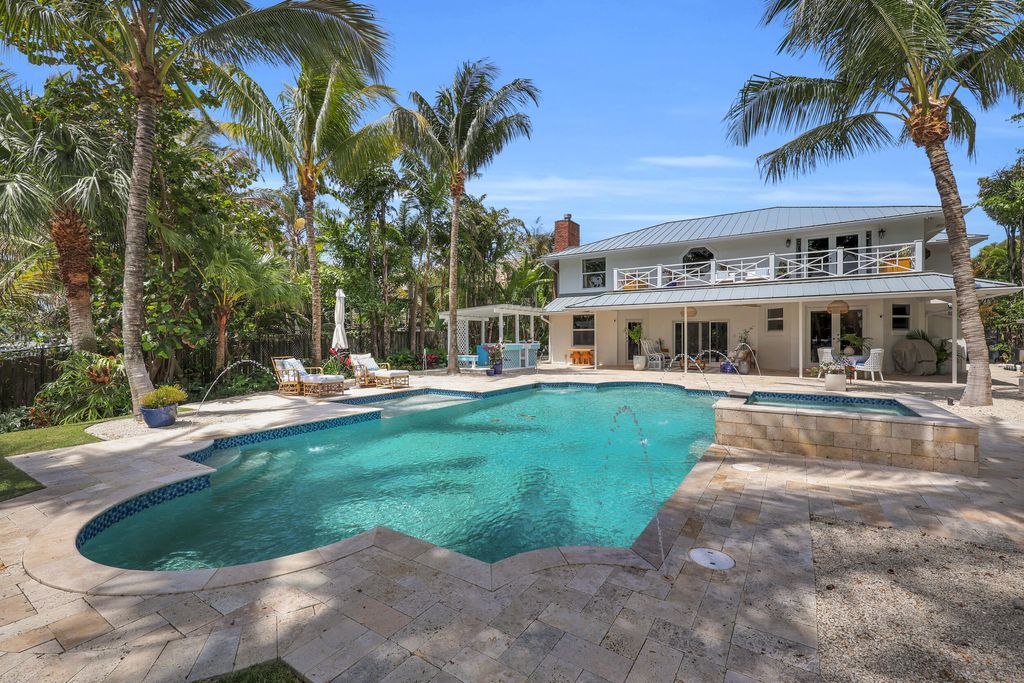 Photo of 14138 Leeward Way #., Palm Beach Gardens, FL 33410 (MLS # B26025394)