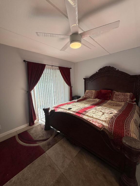 VILLAGE GREEN KENSINGTON COND DECL FILED 10-17-79 - Residential