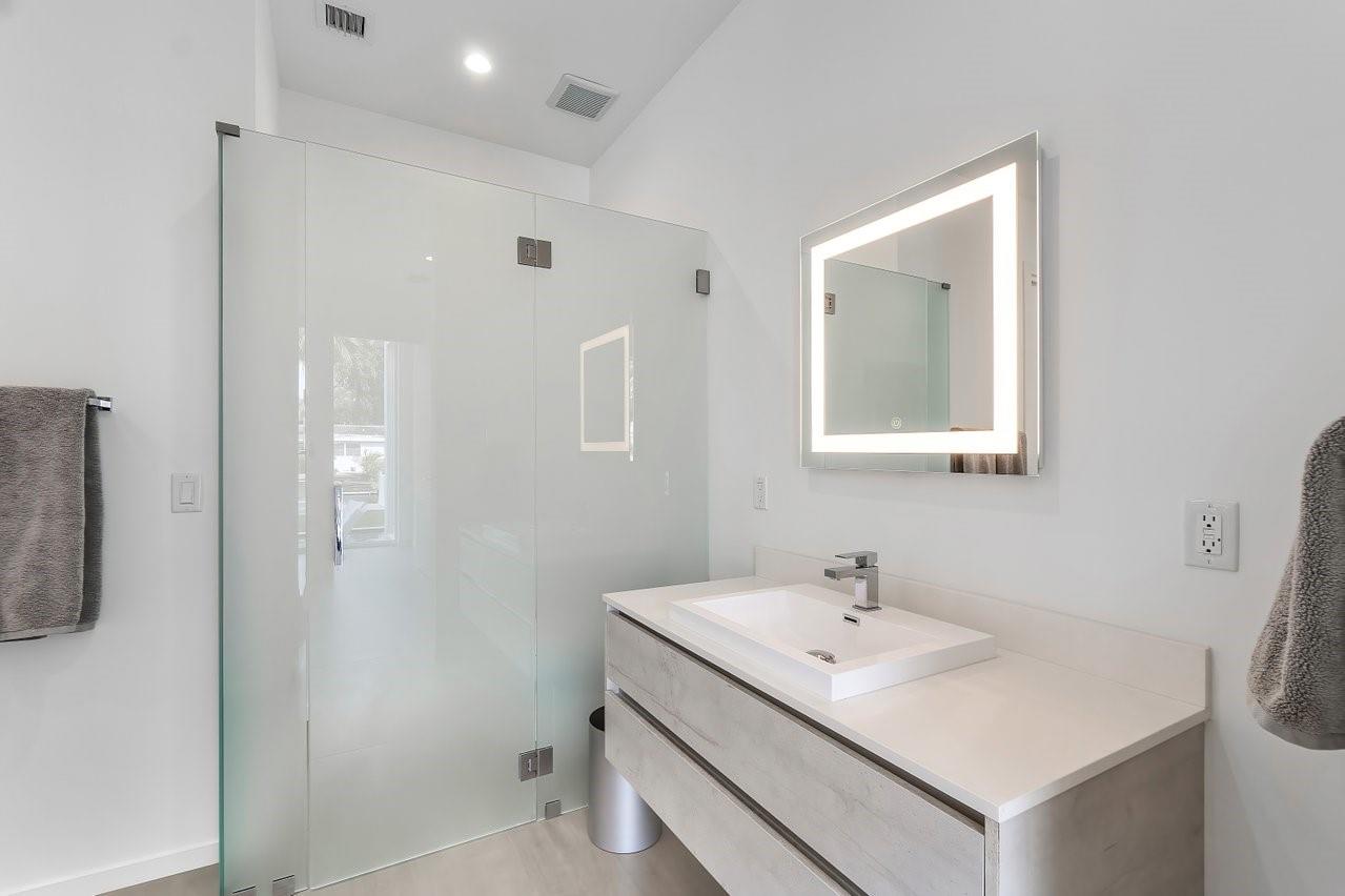 MIDDLE RIVER MANOR ADD - Residential