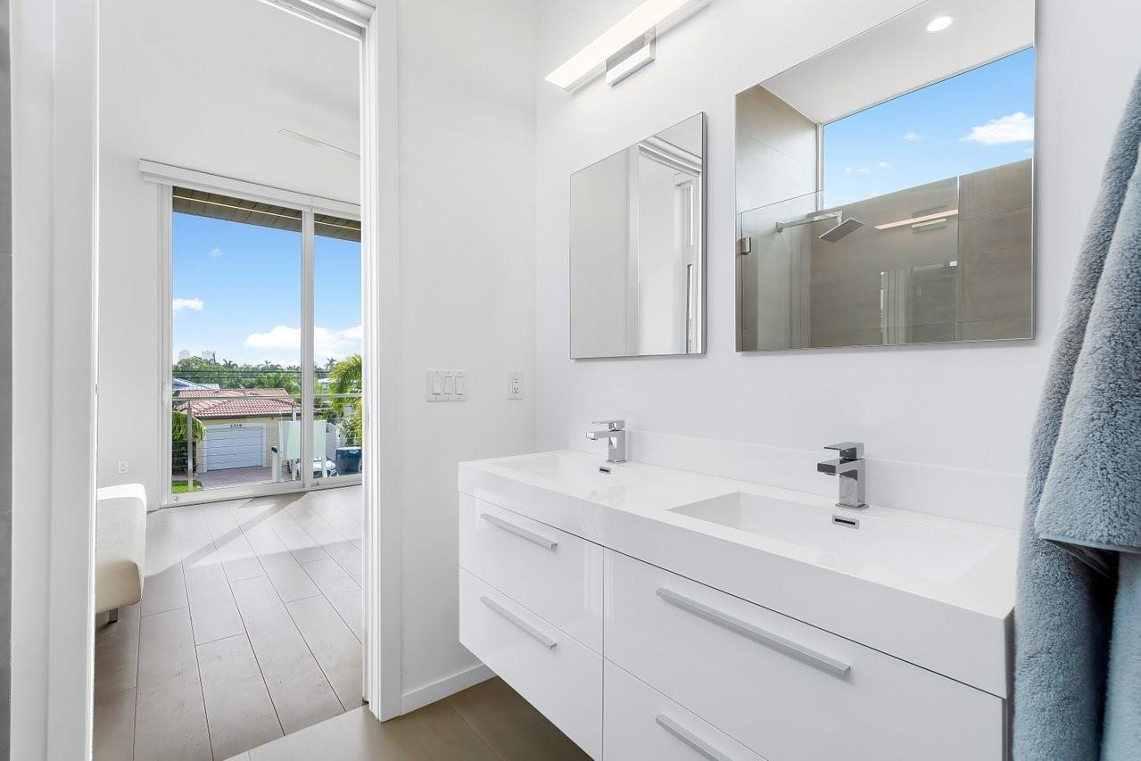 MIDDLE RIVER MANOR ADD - Residential