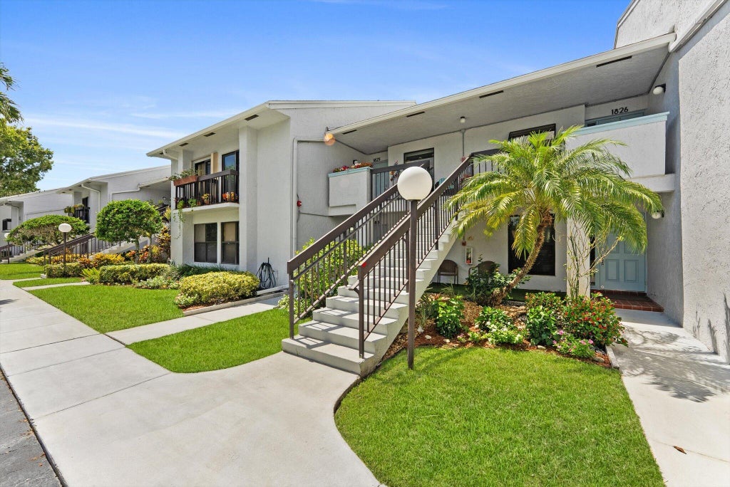 Photo of 5152 Golfview Court #1825, Delray Beach, FL 33484 (MLS # B26073827)