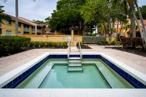 Tiny photo for 950 Coral Club Drive #950, Coral Springs, FL 33071 (MLS # B26060638)