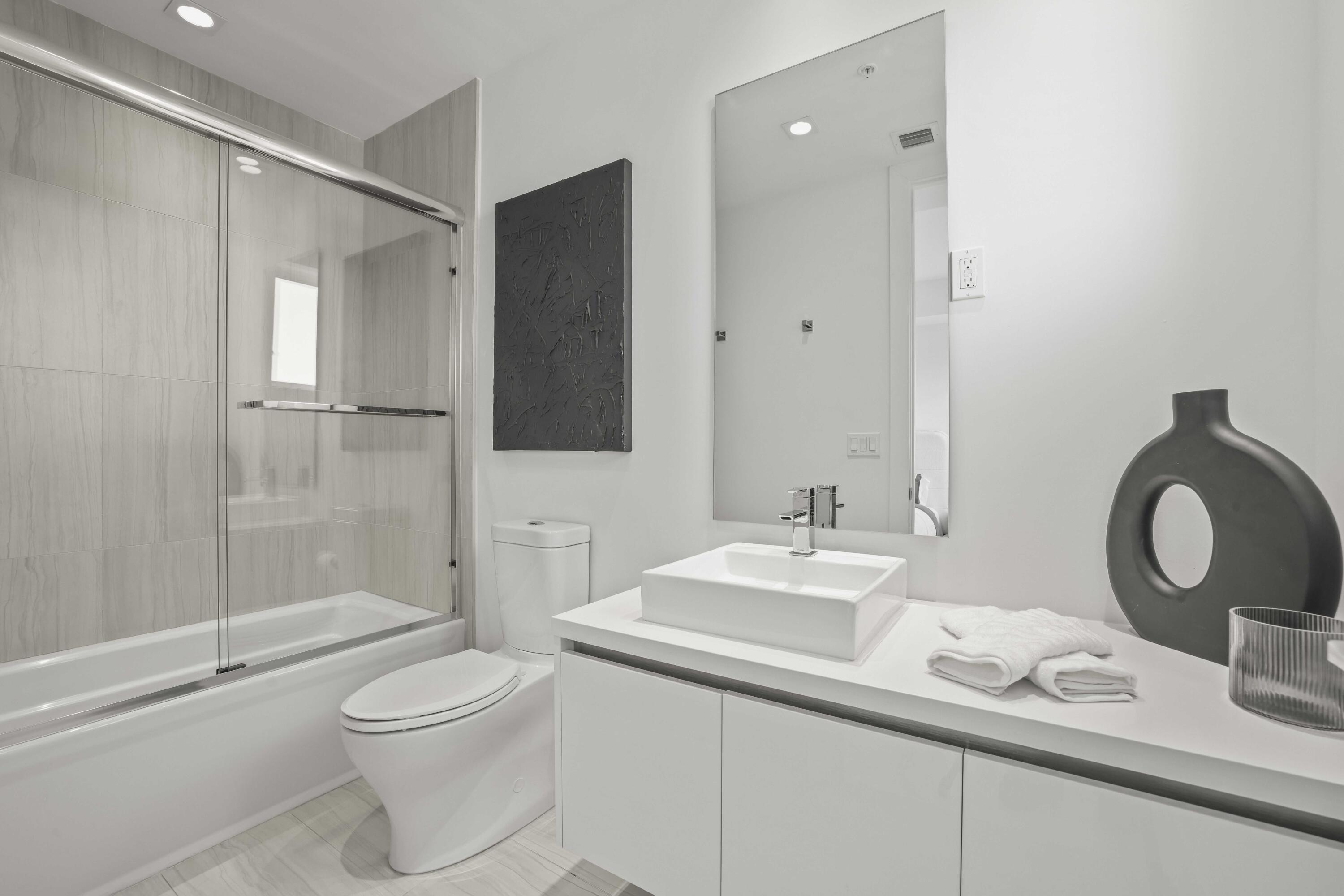 TOWER 155 CONDO - Residential