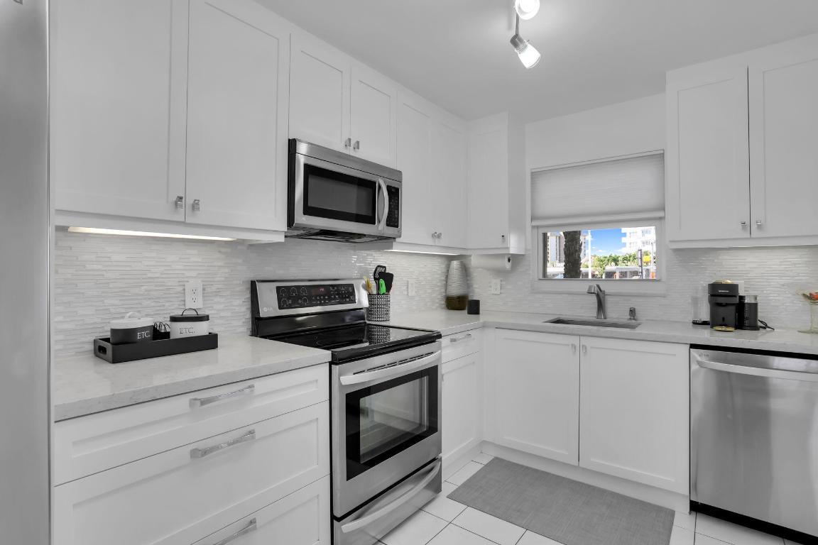 328 N Ocean Boulevard 104