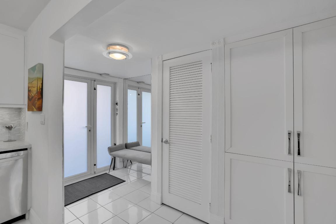 328 N Ocean Boulevard 104