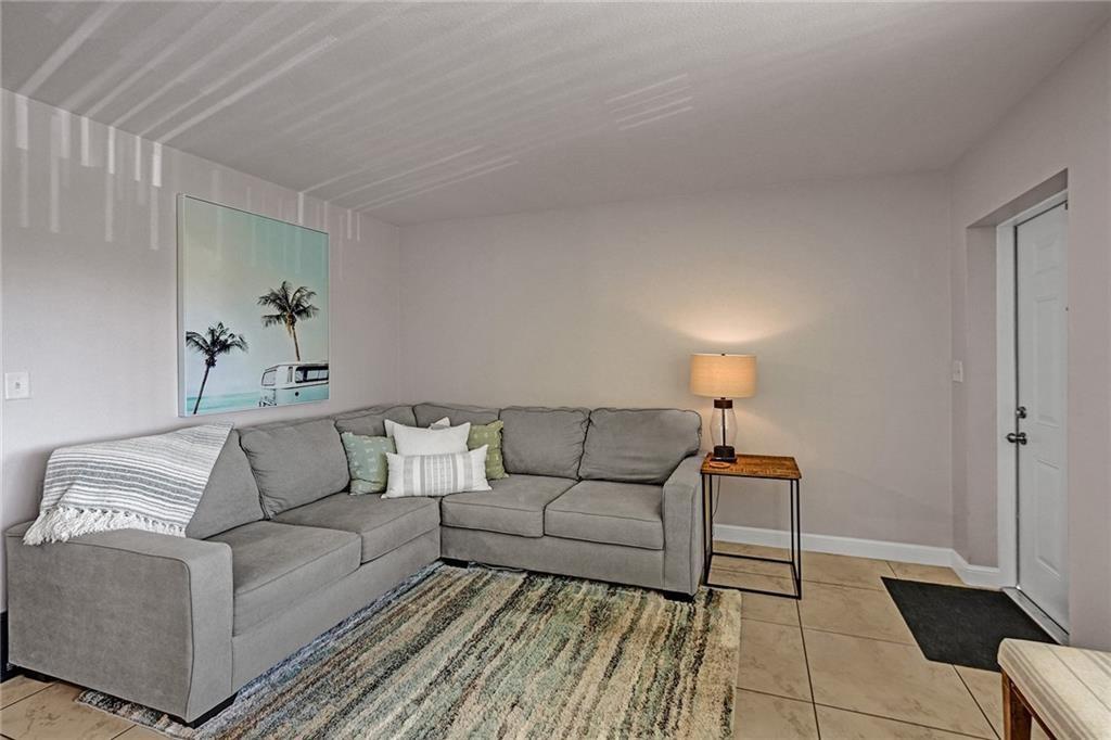 8 Units In Lighthouse Point - Residential Income