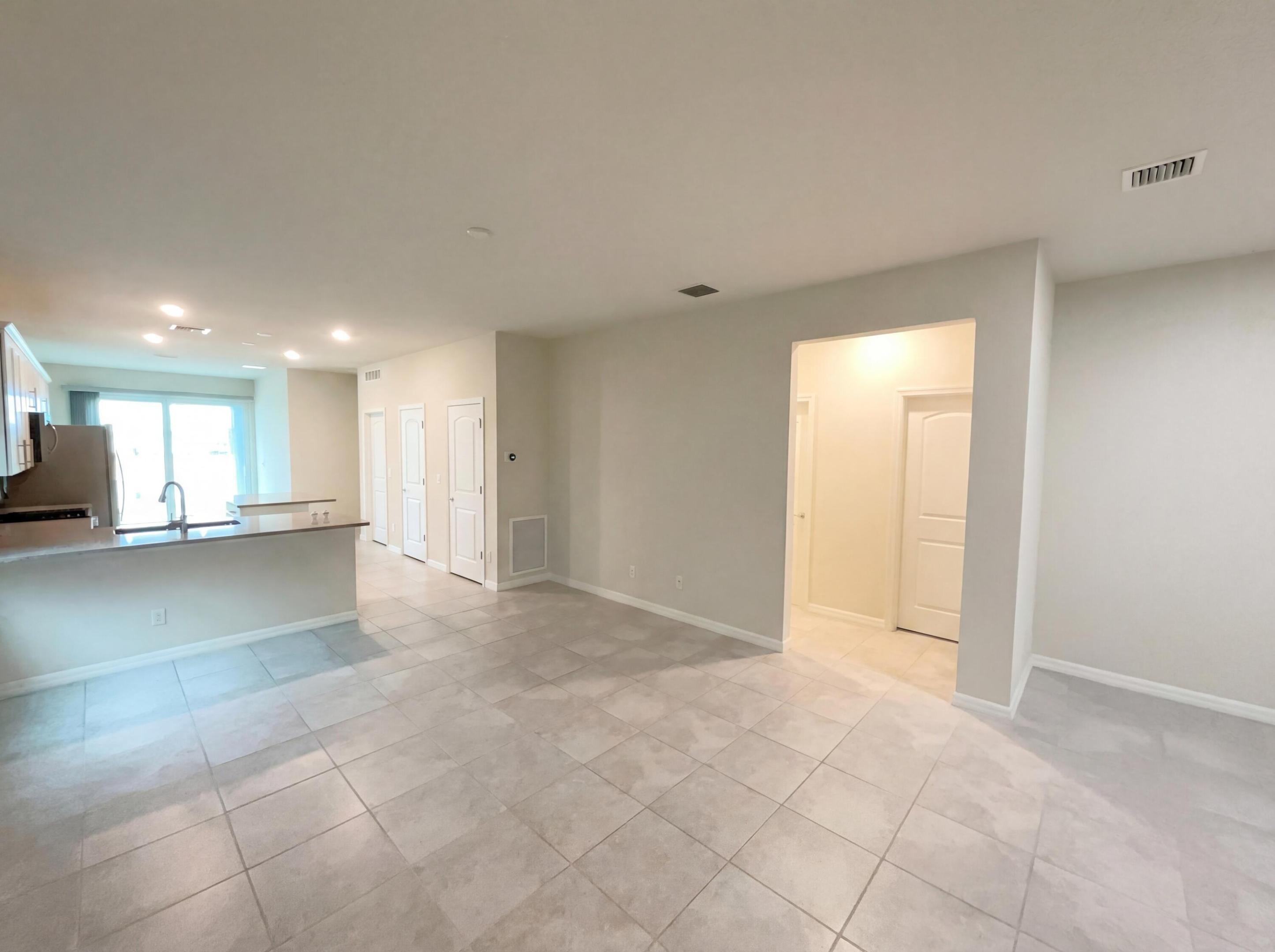 PULTE AT TRADITION PHASE 1 - Residential