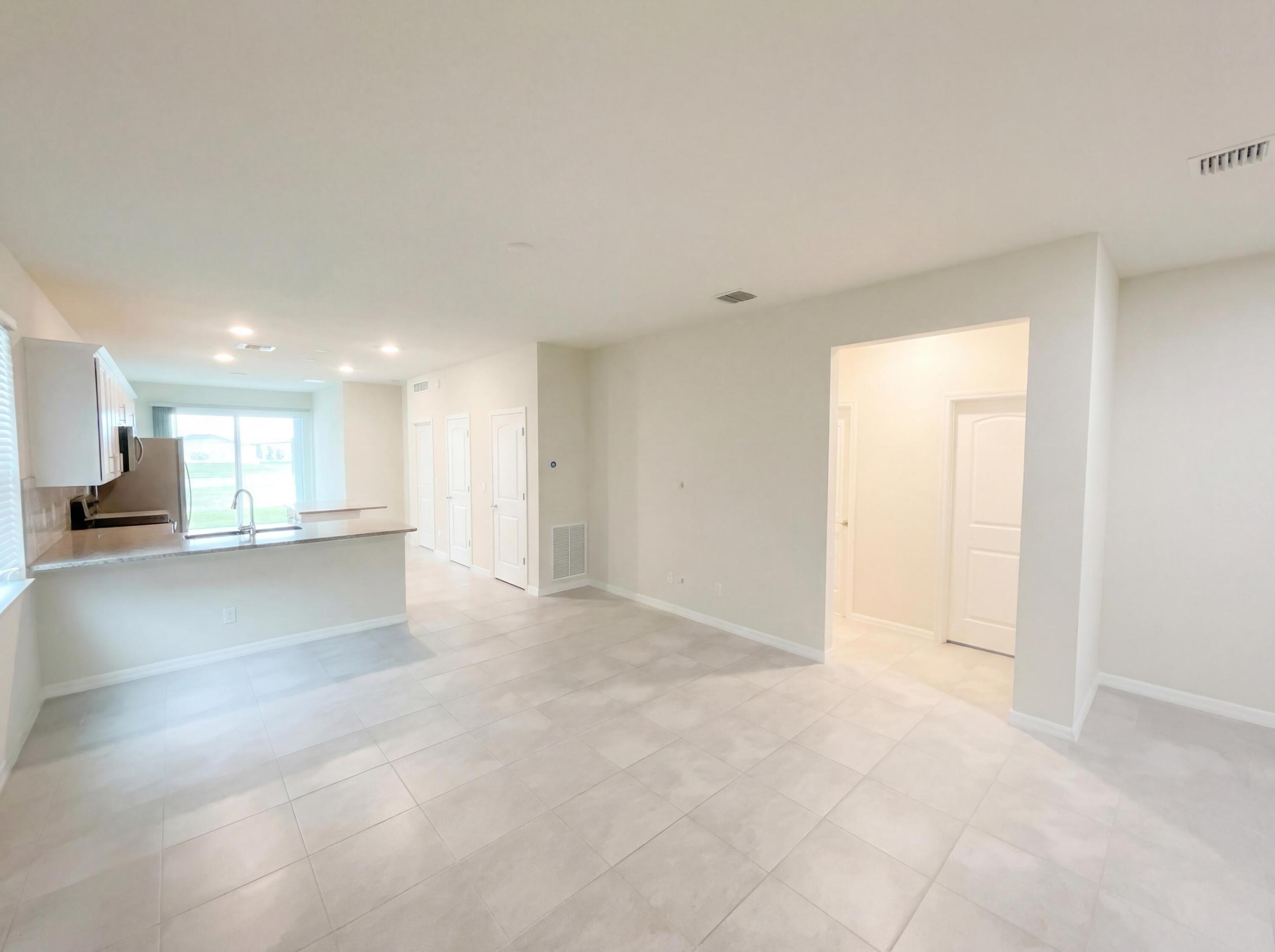 PULTE AT TRADITION PHASE 1 - Residential