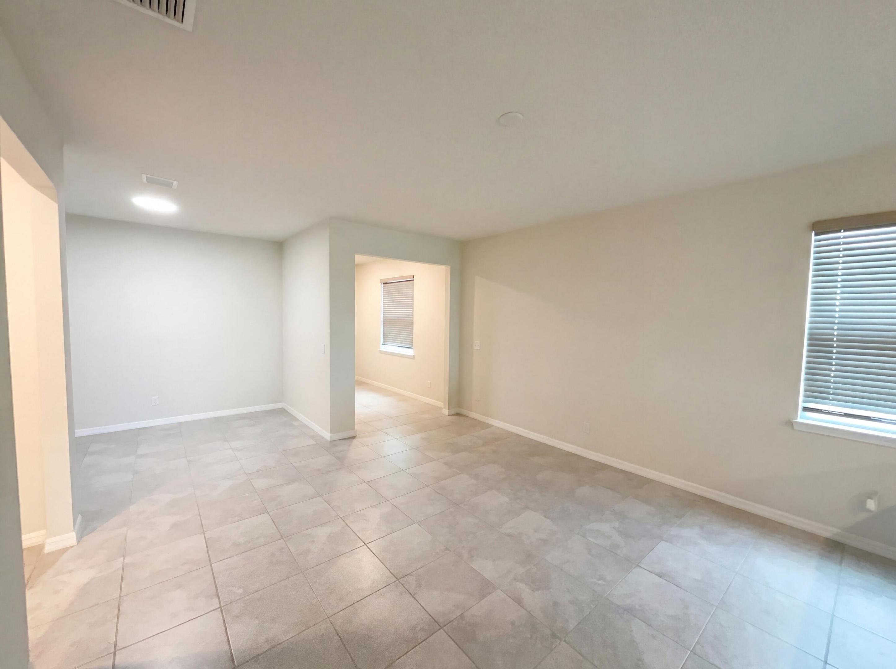 PULTE AT TRADITION PHASE 1 - Residential