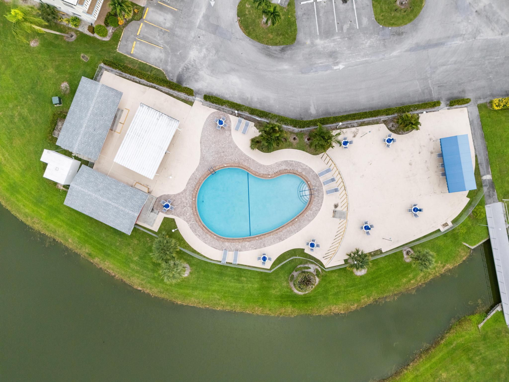 WELLINGTON CONDOS - Residential