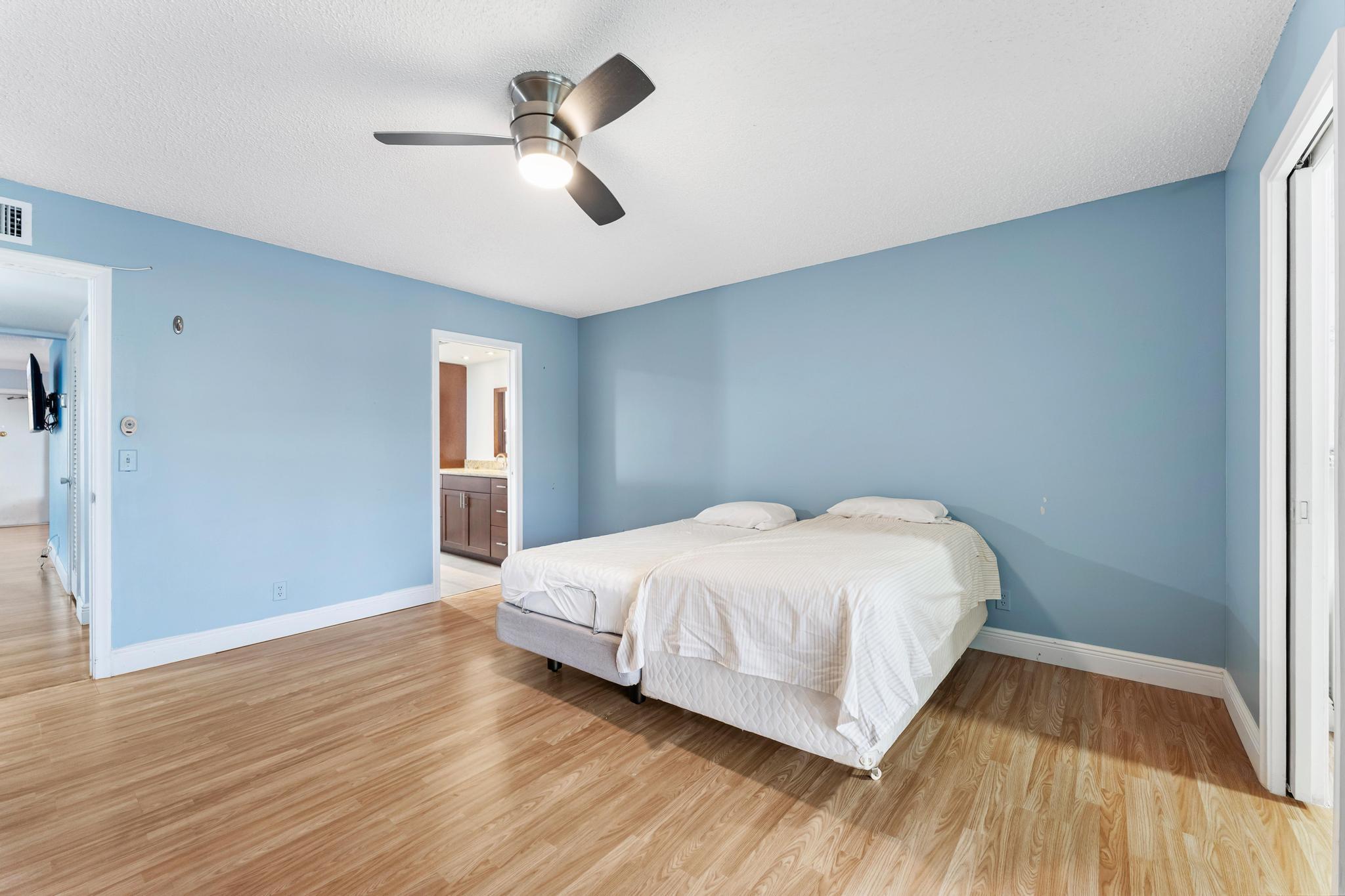 WELLINGTON CONDOS - Residential