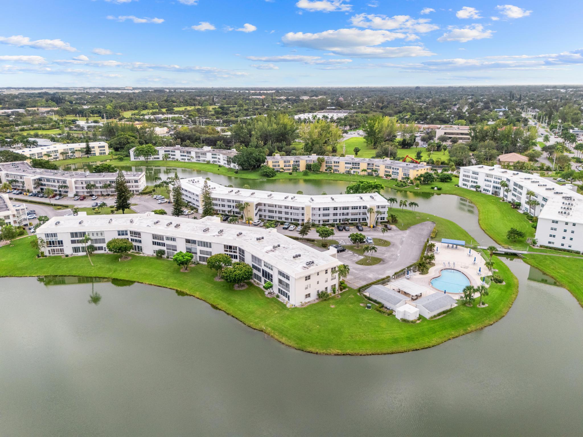 WELLINGTON CONDOS - Residential