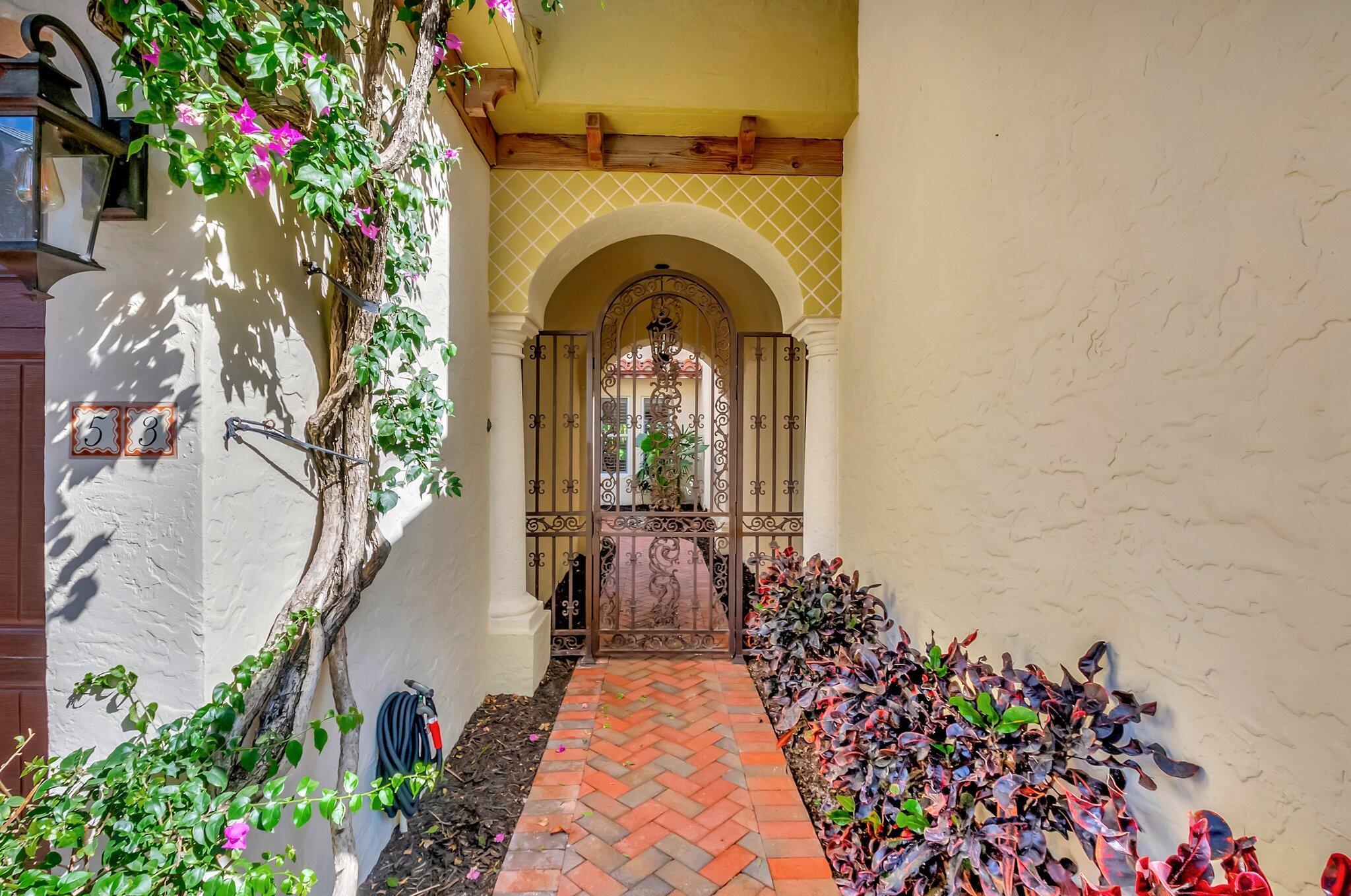 CASA LA BRISA - Residential