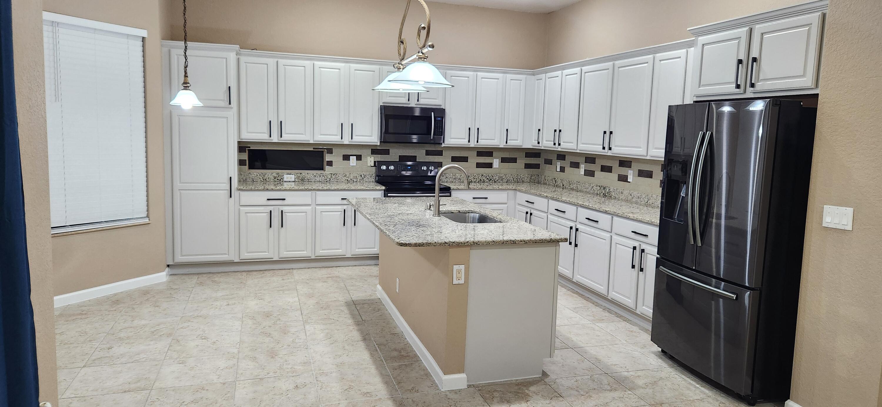 21 Country Lake Circle