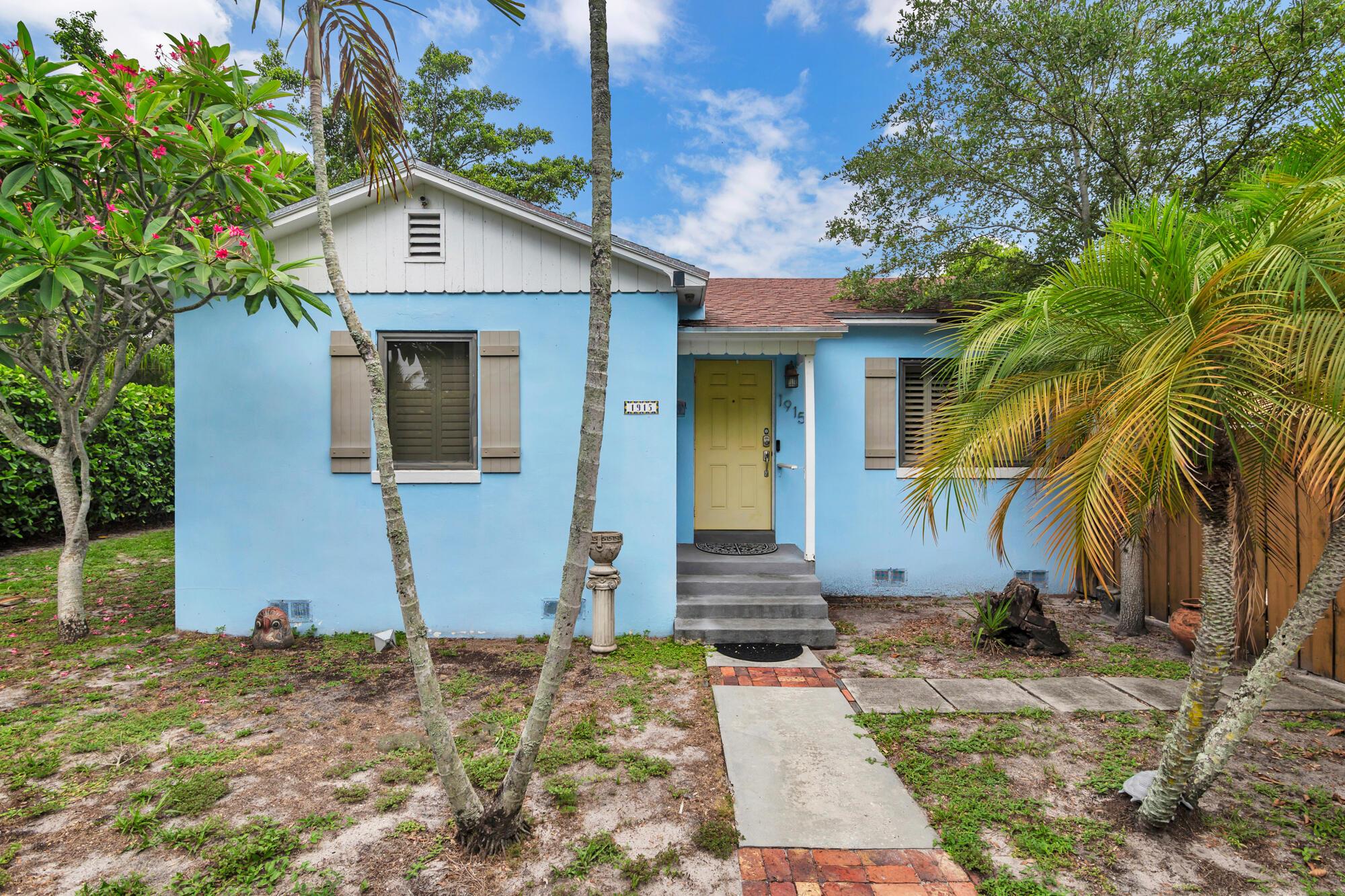1915 Lake Avenue