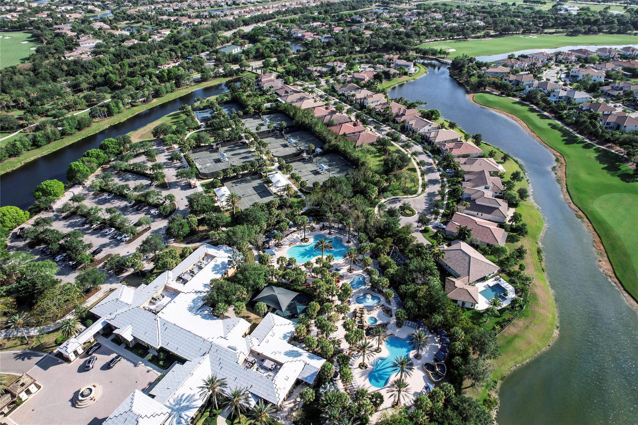 PARKLAND GOLF & COUNTRY CLUB - Residential