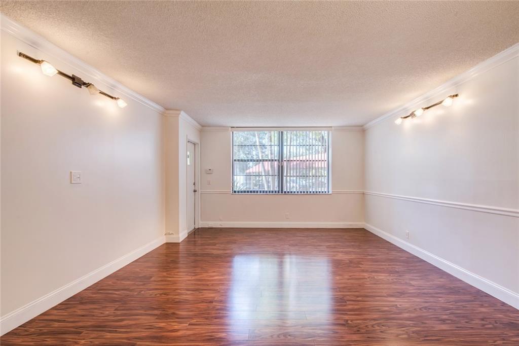 EMERALD HILLS COUNTRY CL - Residential Lease