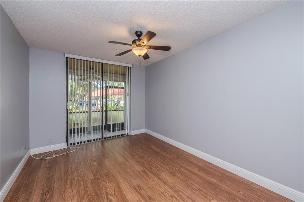 EMERALD HILLS COUNTRY CL - Residential Lease