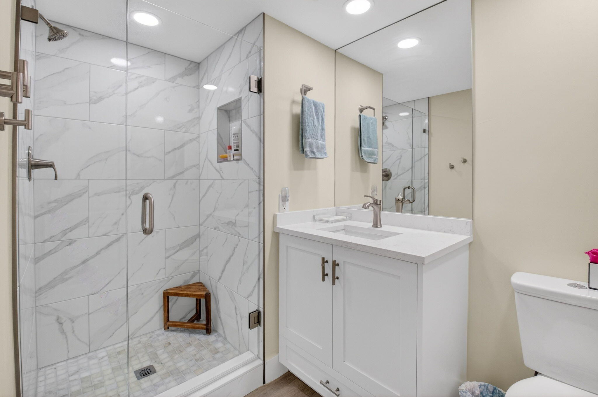 STRATFORD AT HUNTERS RUN CONDO - Residential