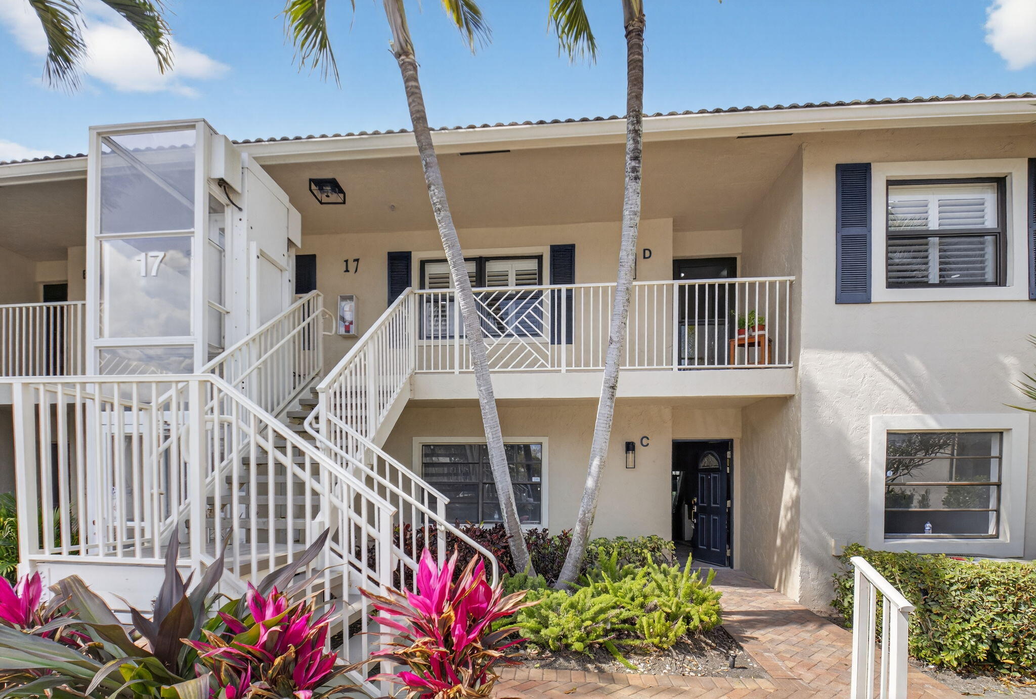 STRATFORD AT HUNTERS RUN CONDO - Residential