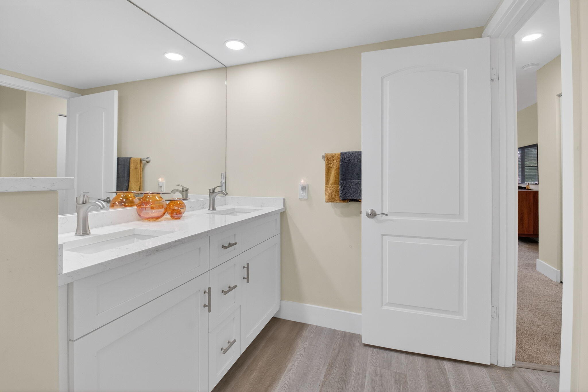 STRATFORD AT HUNTERS RUN CONDO - Residential