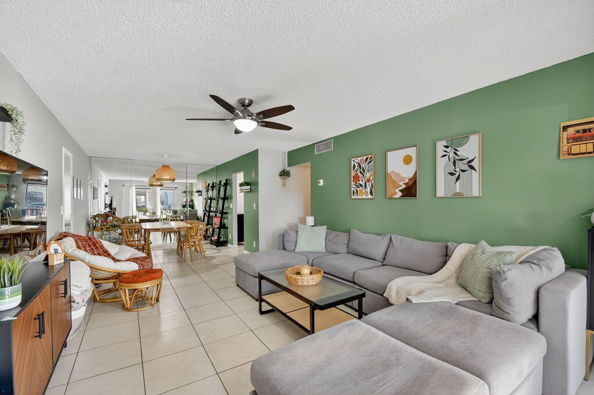 9815 Pineapple Tree Drive 105