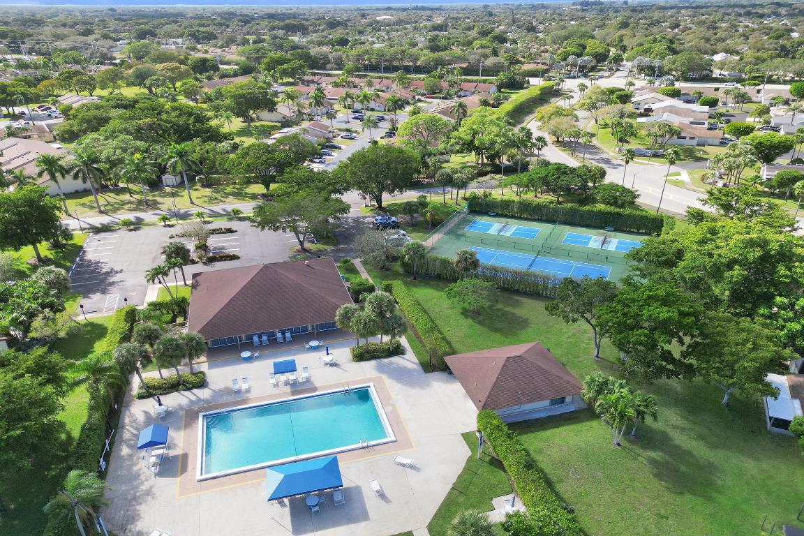 BOYNTON LAKES 3 - Residential