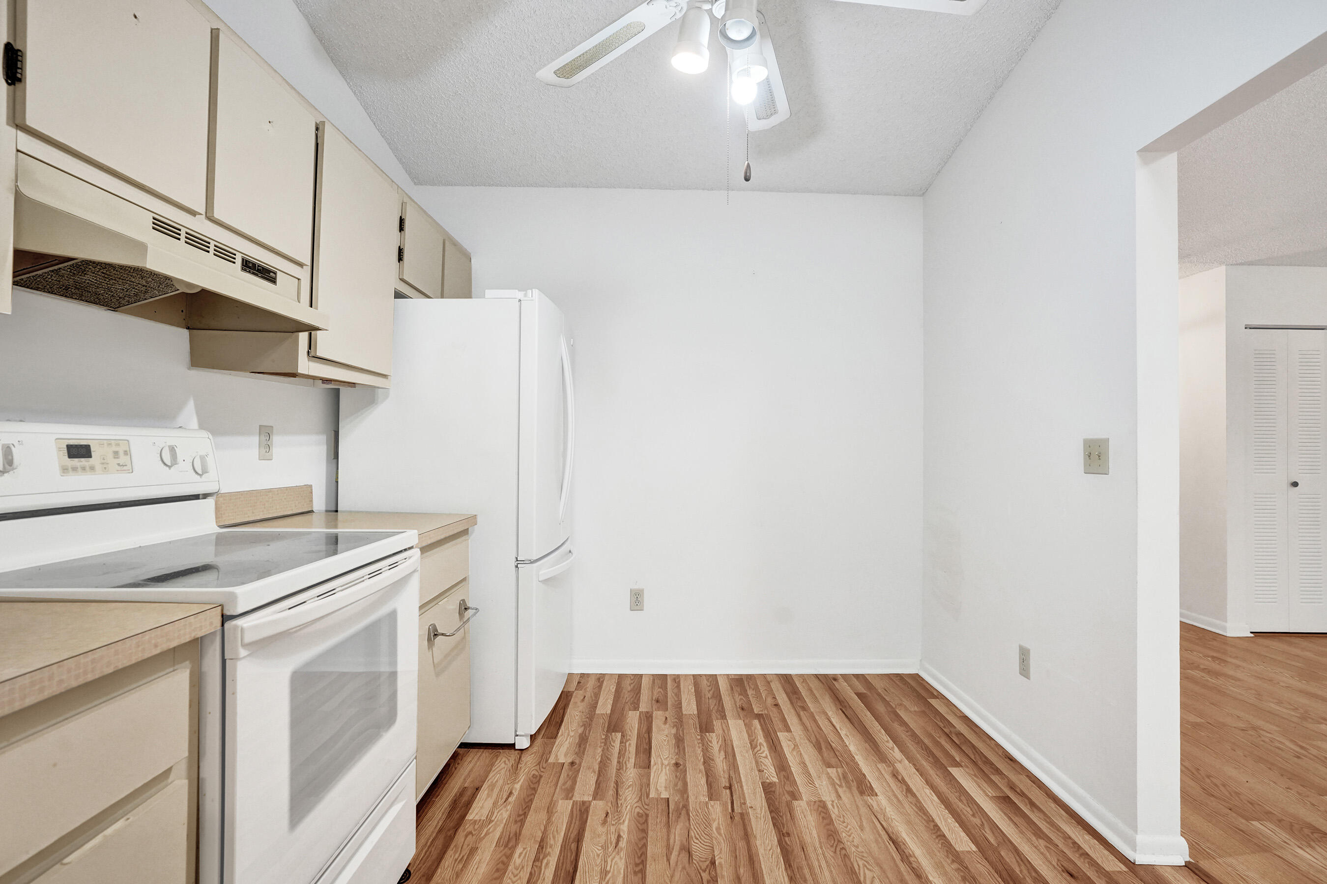 BOYNTON LAKES 3 - Residential